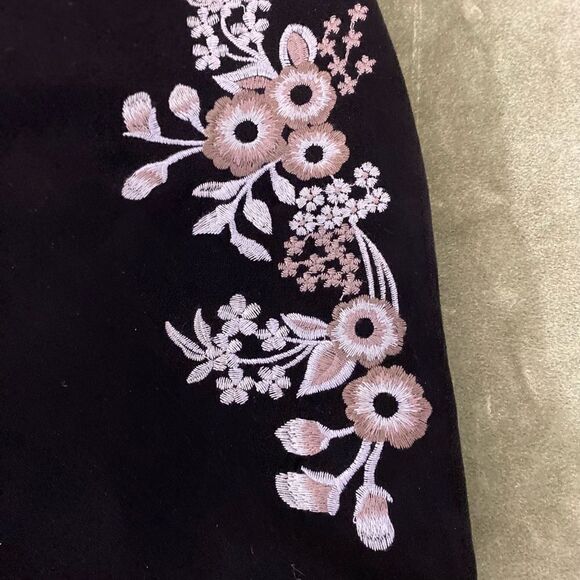 #113 JUNE & IVY Suede Embroidered Mini Skirt NWT - Picture 11 of 14